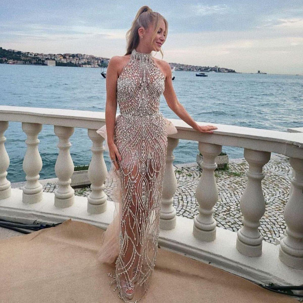 Nazlı Sabancı’nın gelinliği beğenildi