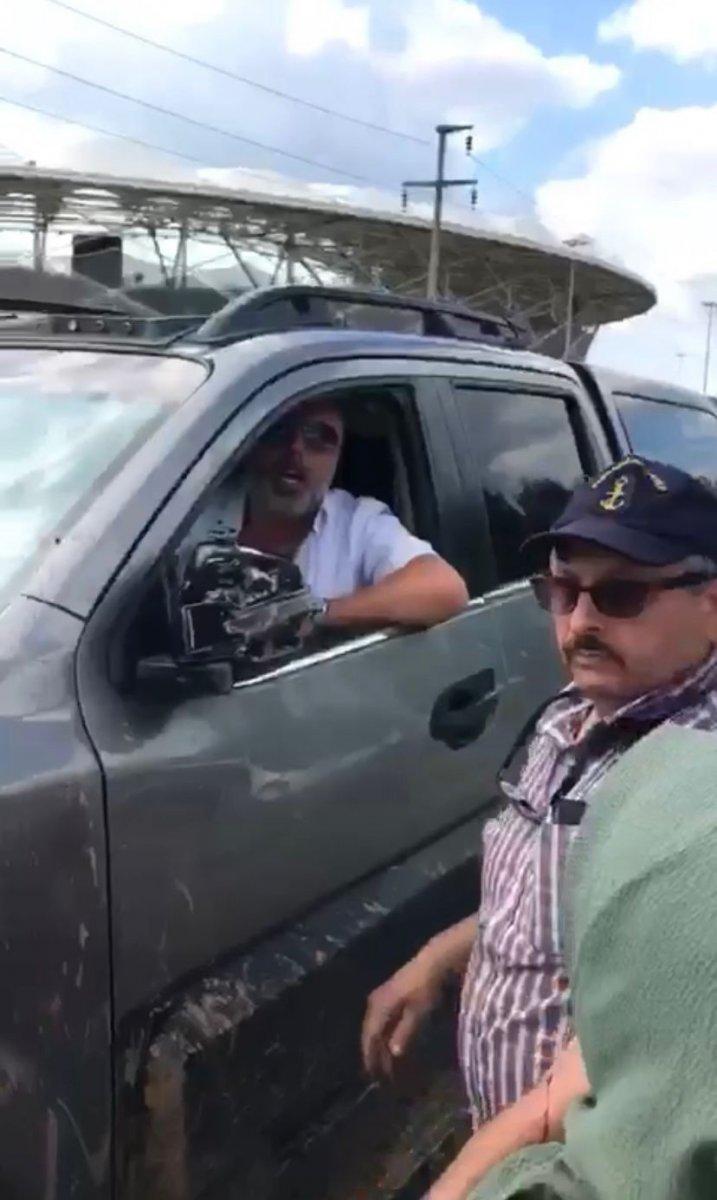 Sakarya’da trafikte tartıştığı 3 kişiyi falçatayla yaraladı