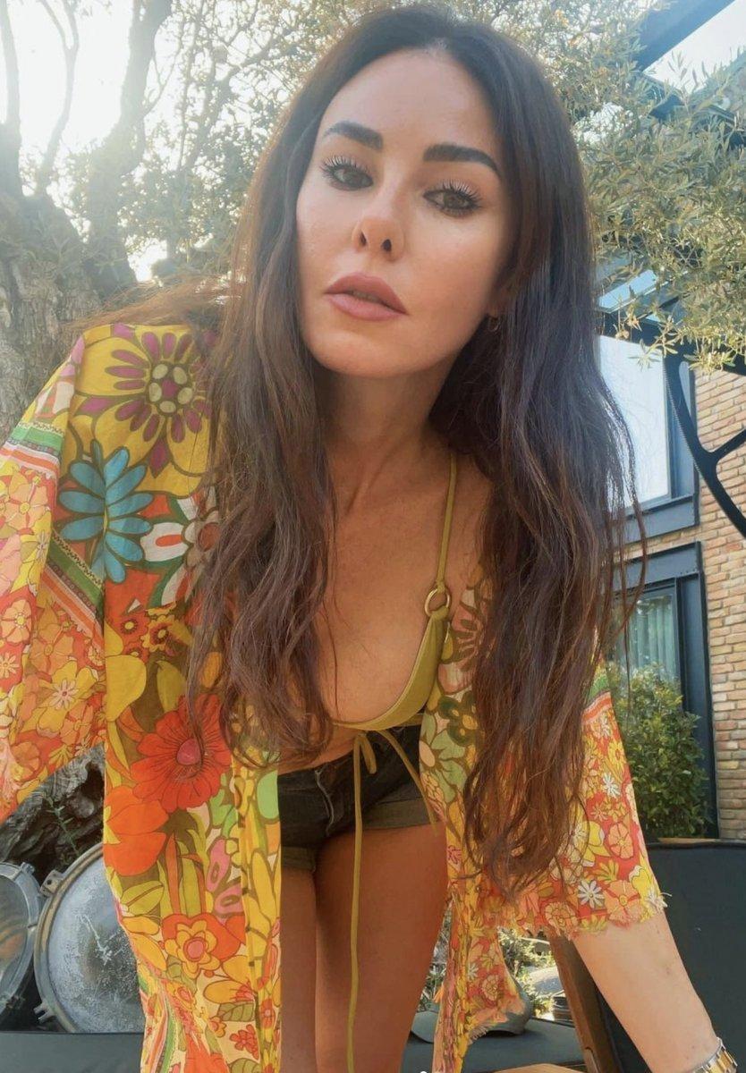 Defne Samyeli'den bikinili paylaşım: Fit görüntüsüyle dikkat çekti