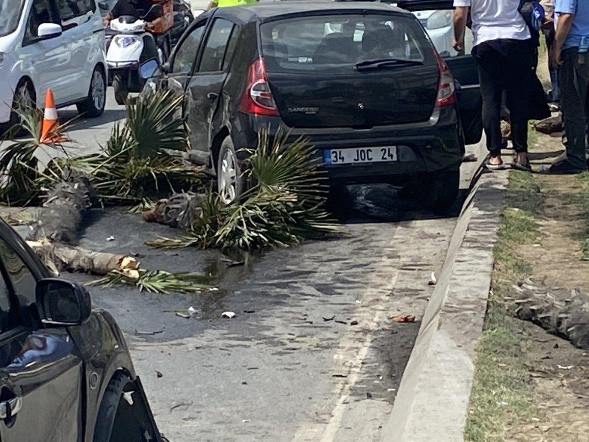 Bahçelievler'de kaza yapan araçlar karşı şerite geçti