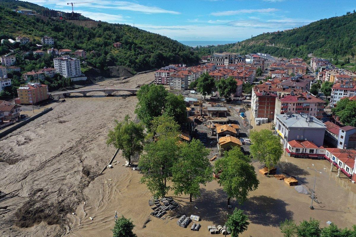 Kastamonu'da aşırı yağış: Bozkurt'u sel vurdu