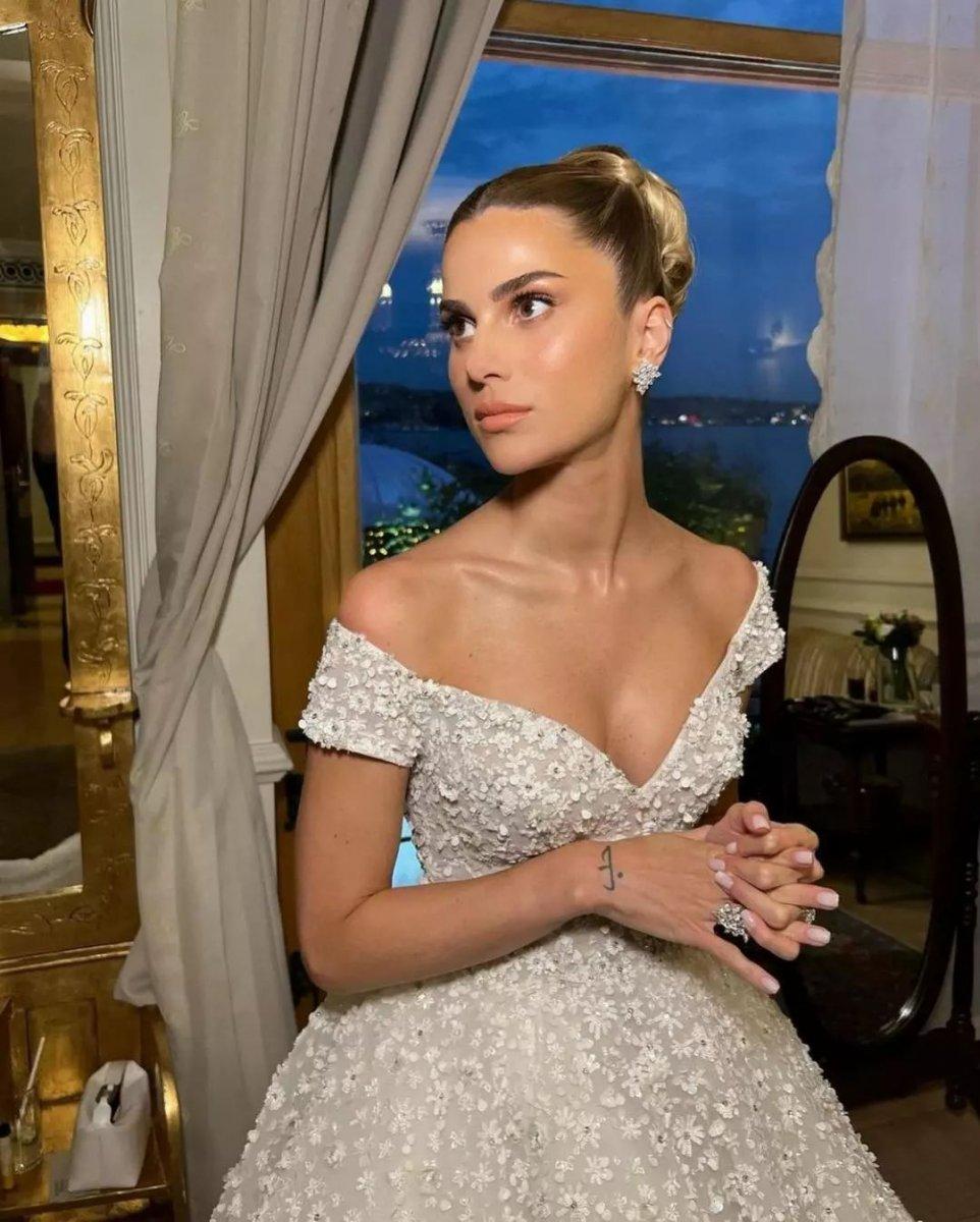 Nazlı Sabancı’nın gelinliği beğenildi