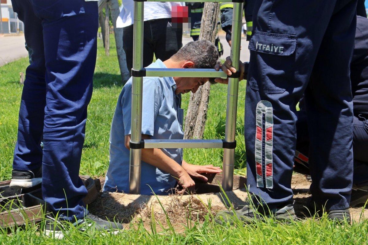 Antalya'da kanalizasyonda hırsızlık şüphelisi arandı