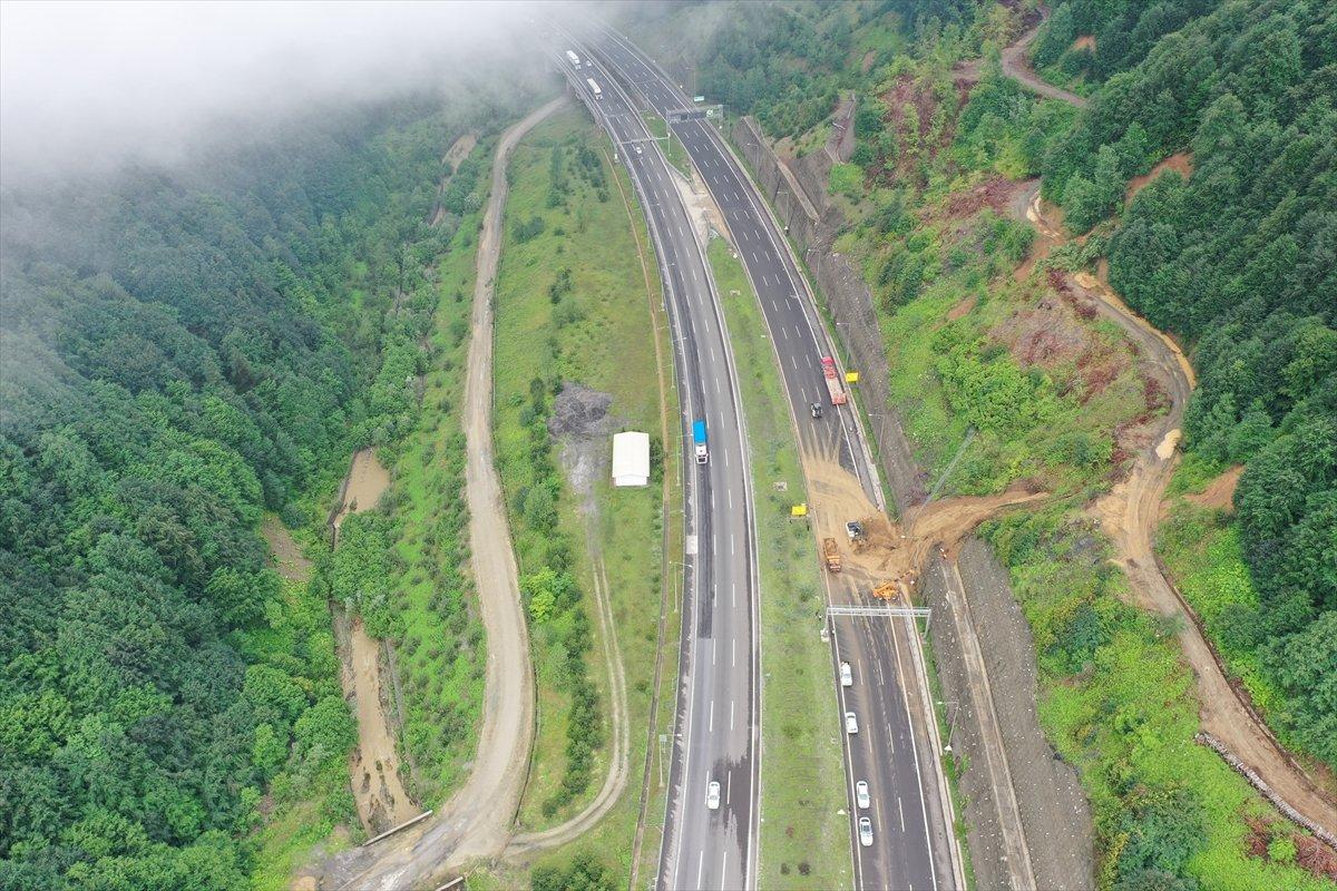 Bolu Tüneli girişinde heyelan: İstanbul istikameti ulaşıma kapatıldı