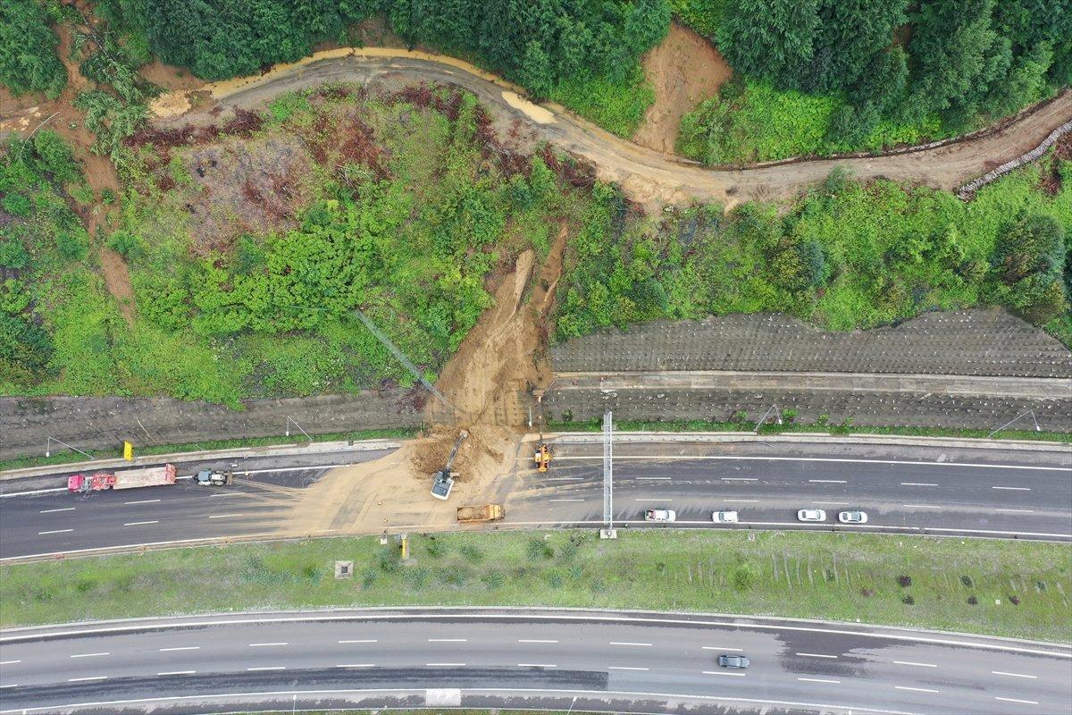Bolu Tüneli girişinde heyelan: İstanbul istikameti ulaşıma kapatıldı