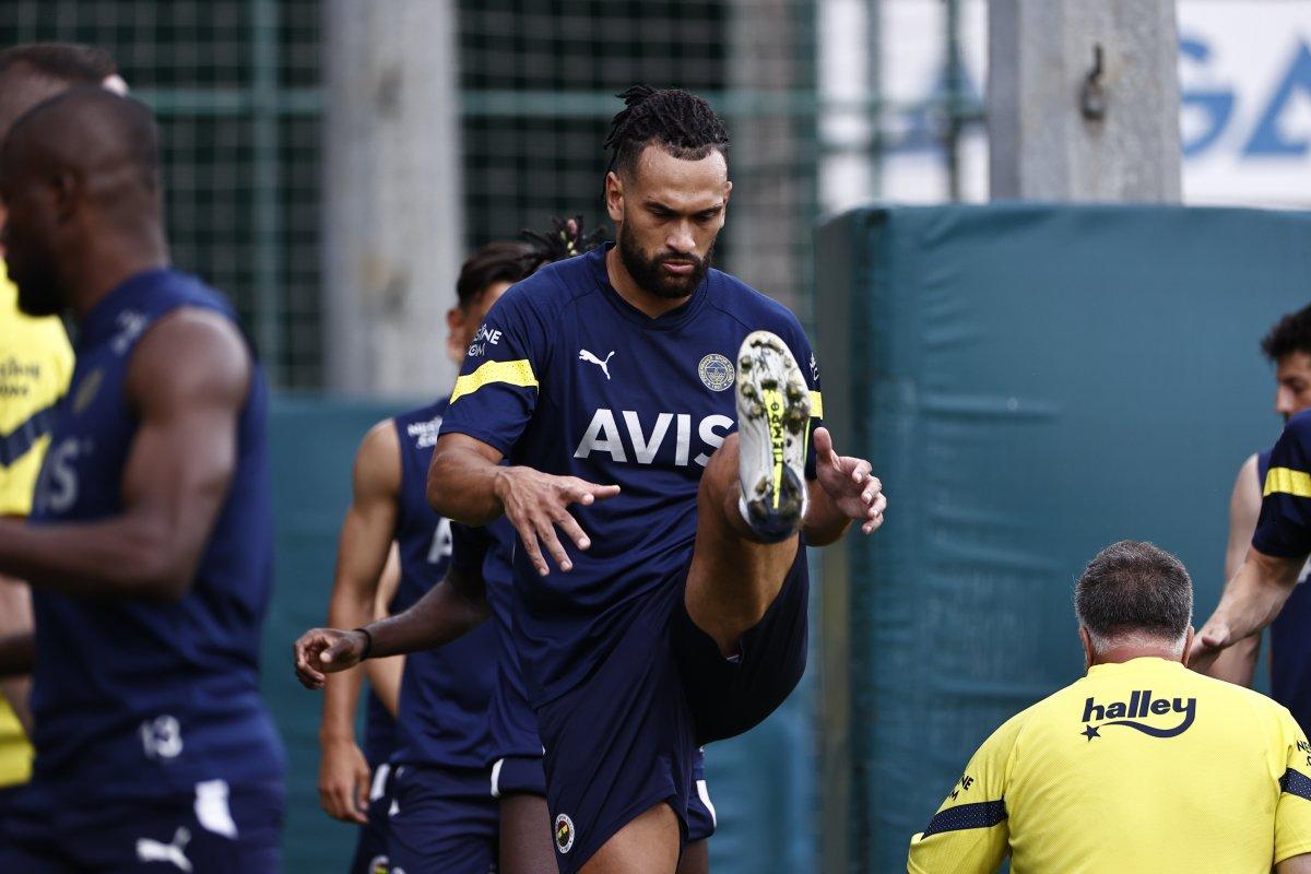 Fenerbahçe'de yabancı sayısı sorunu