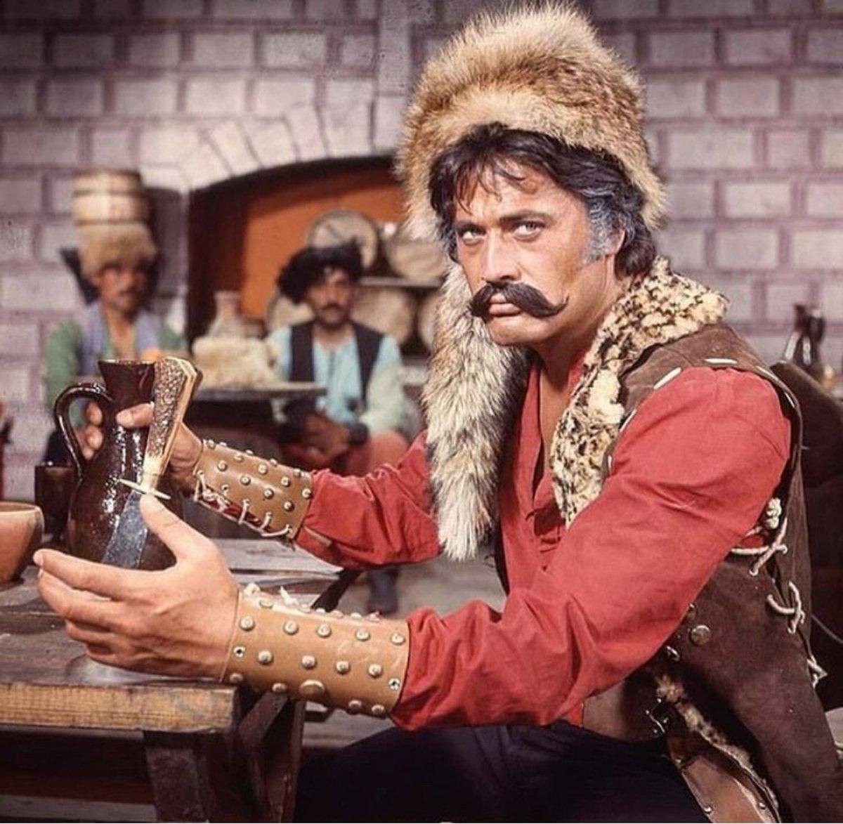 Cüneyt Arkın hayatını kaybetti