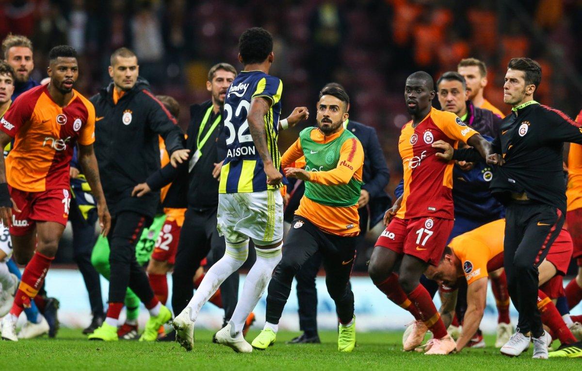 Muğdat Çelik 32 yaşında futbolu bıraktı