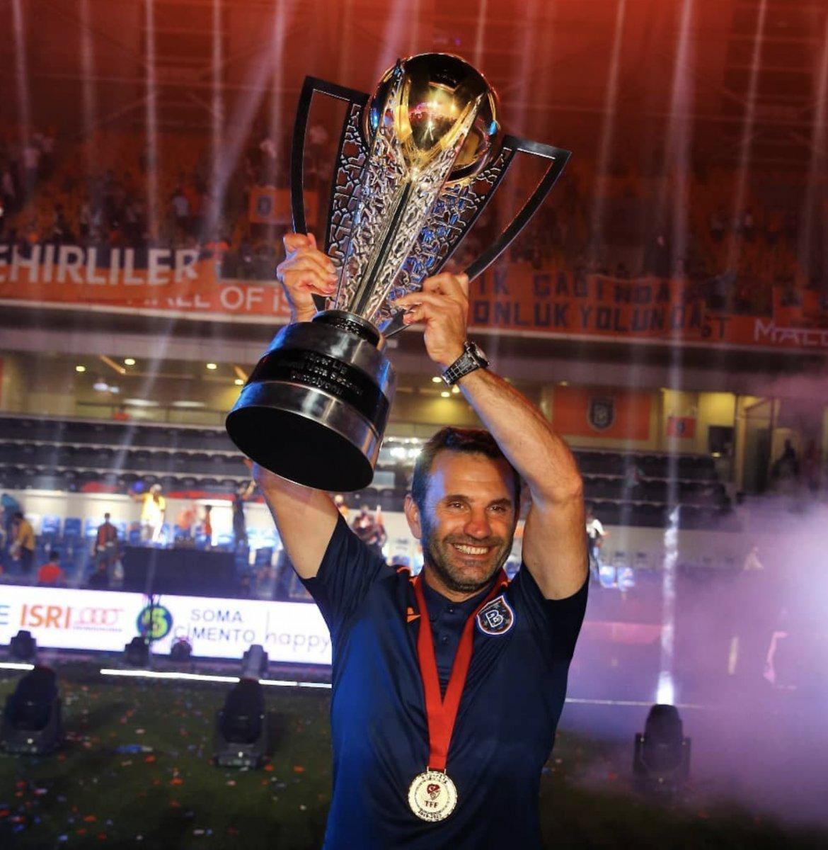 Okan Buruk, kimlerin biletini kesti?