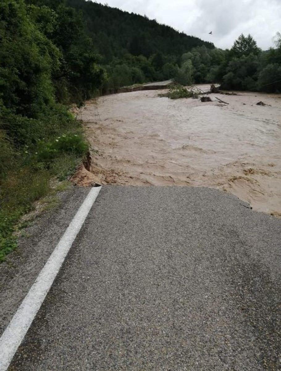 Bolu Mengen'de dereler taştı, köprüler yıkıldı