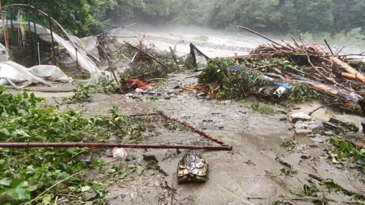 Karabük'te sel büyük yıkıma yol açtı