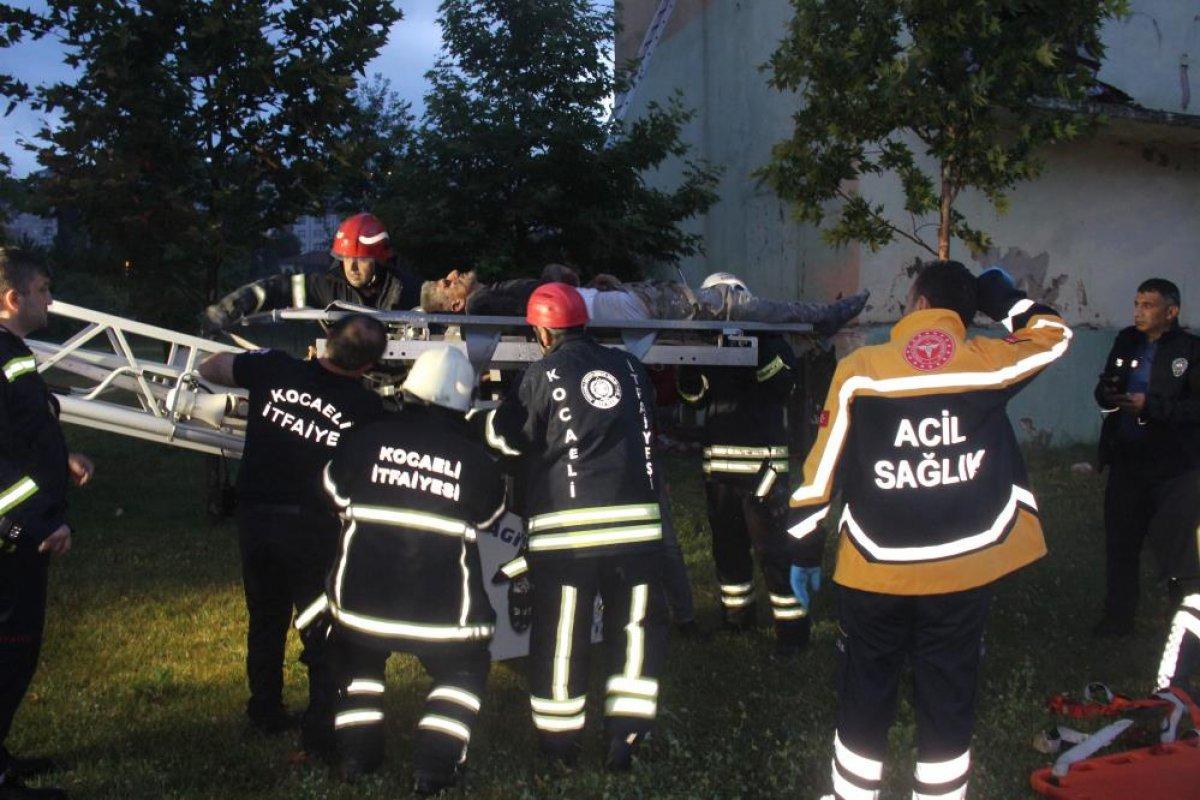 Kocaeli'de şaşırtan olay: 100 metrelik kuleye çıkıp mahsur kaldılar