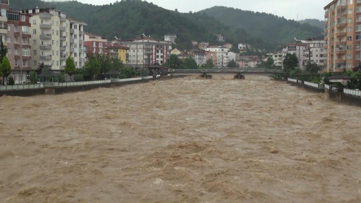 Trabzon'da heyelan tehlikesi: 168 okul, 193 cami çok riskli alanda