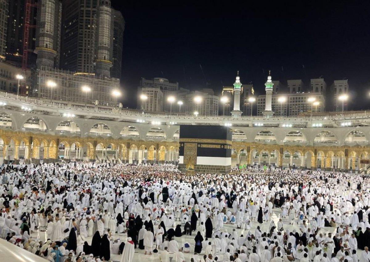 Türk hacı adayları 2 yıllık hasretin ardından kutsal topraklarda