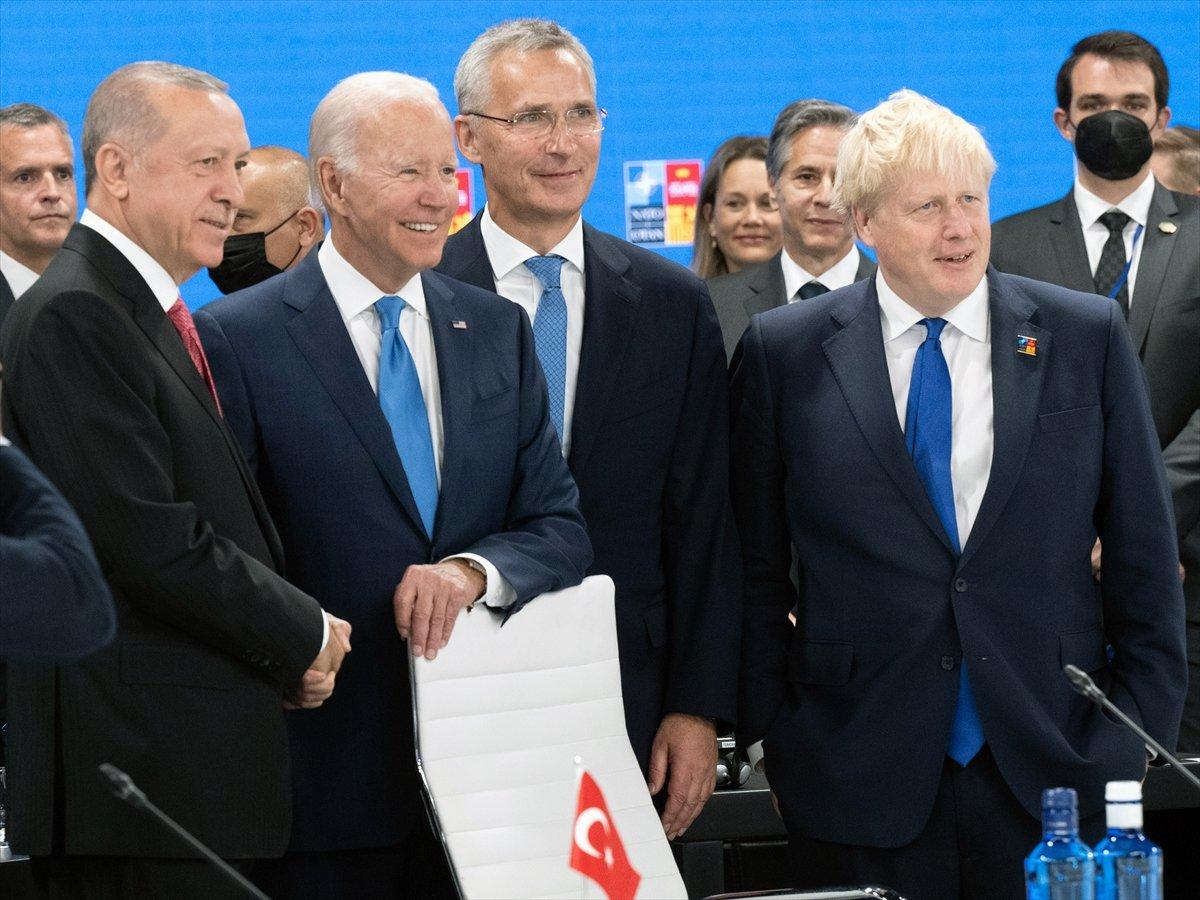 İsveç ve Finlandiya NATO'ya davet edildi