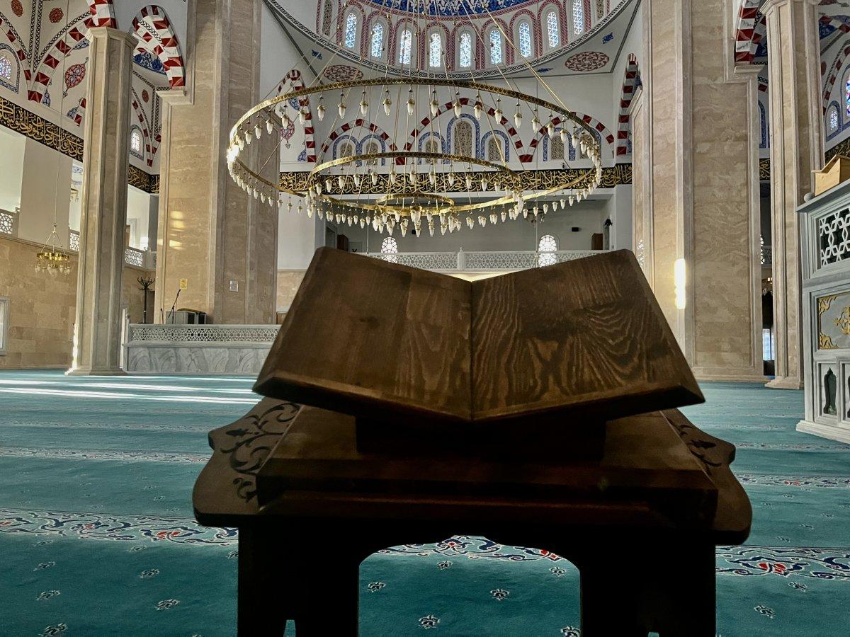 Ağrı’daki Recep Tayyip Erdoğan Camii, manzarasıyla büyülüyor