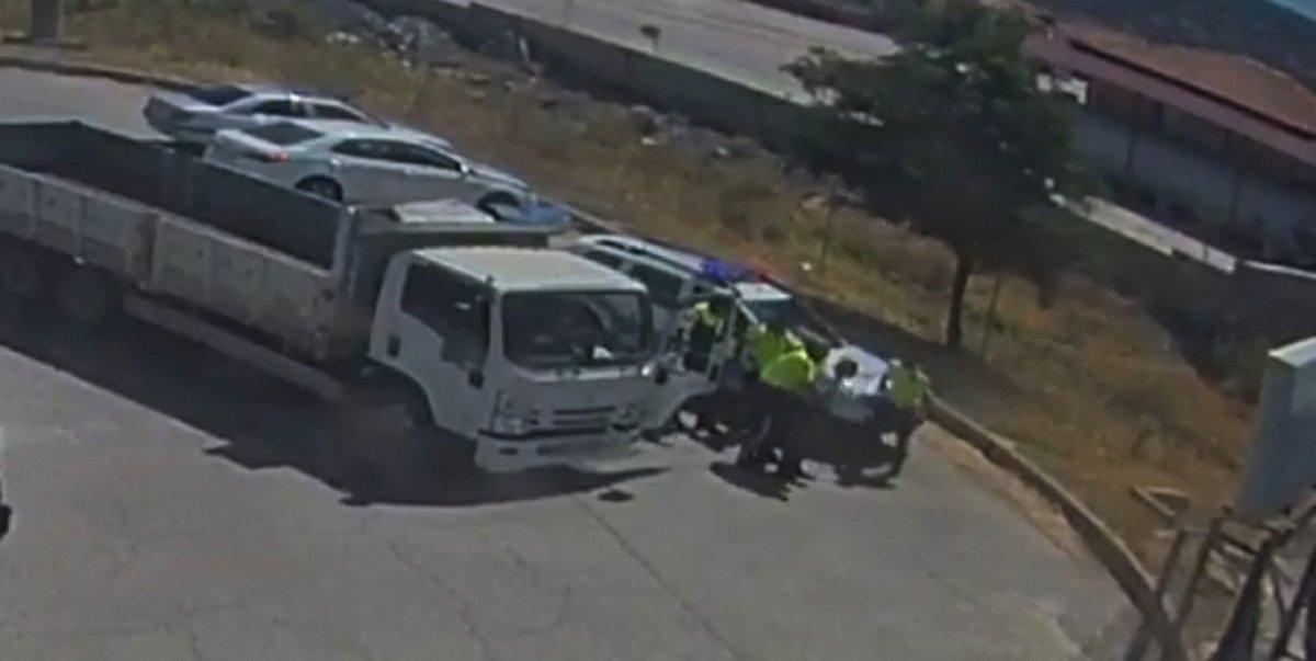 Gaziantep'te polis Heimlich manevrası ile hayat kurtardı