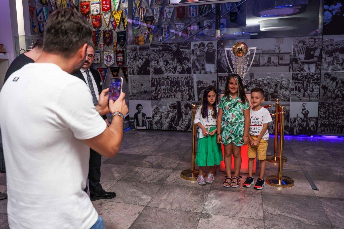 Trabzonspor'un şampiyonluk kupası müzede