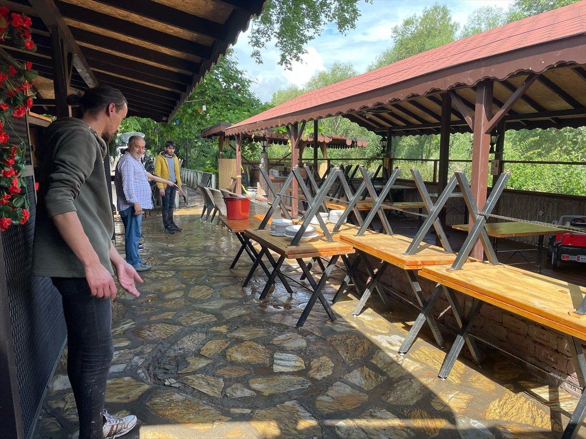 Bartın'da sel sonrası temizlik çalışmaları başladı