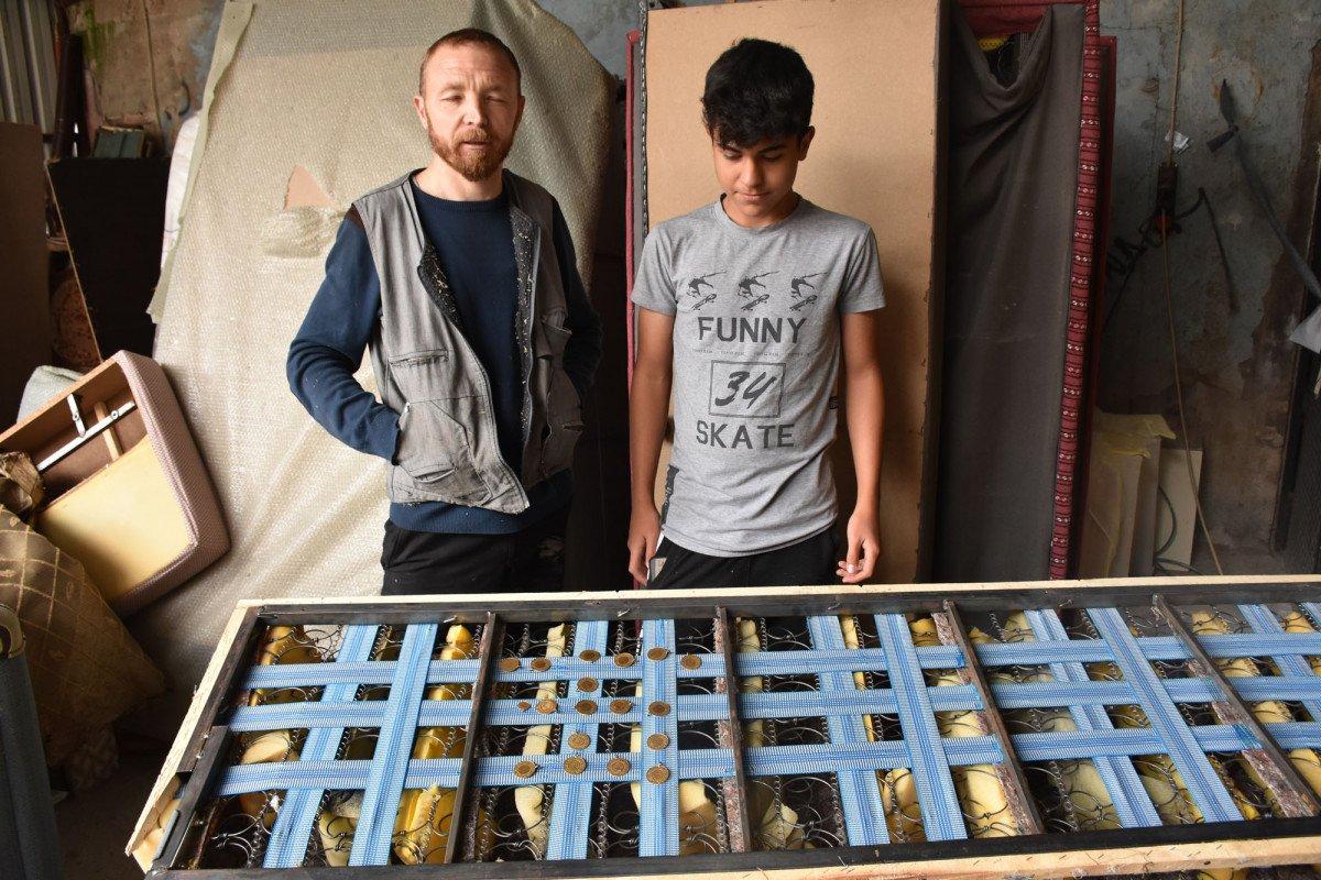 Niğde'de kanepeden çıkan altınlar, sahibine teslim edildi