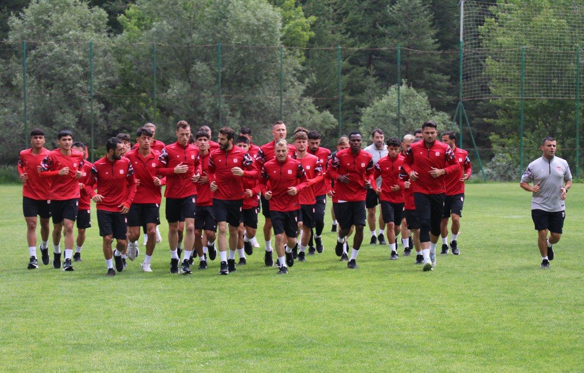 Rıza Çalımbay'dan transfer açıklaması