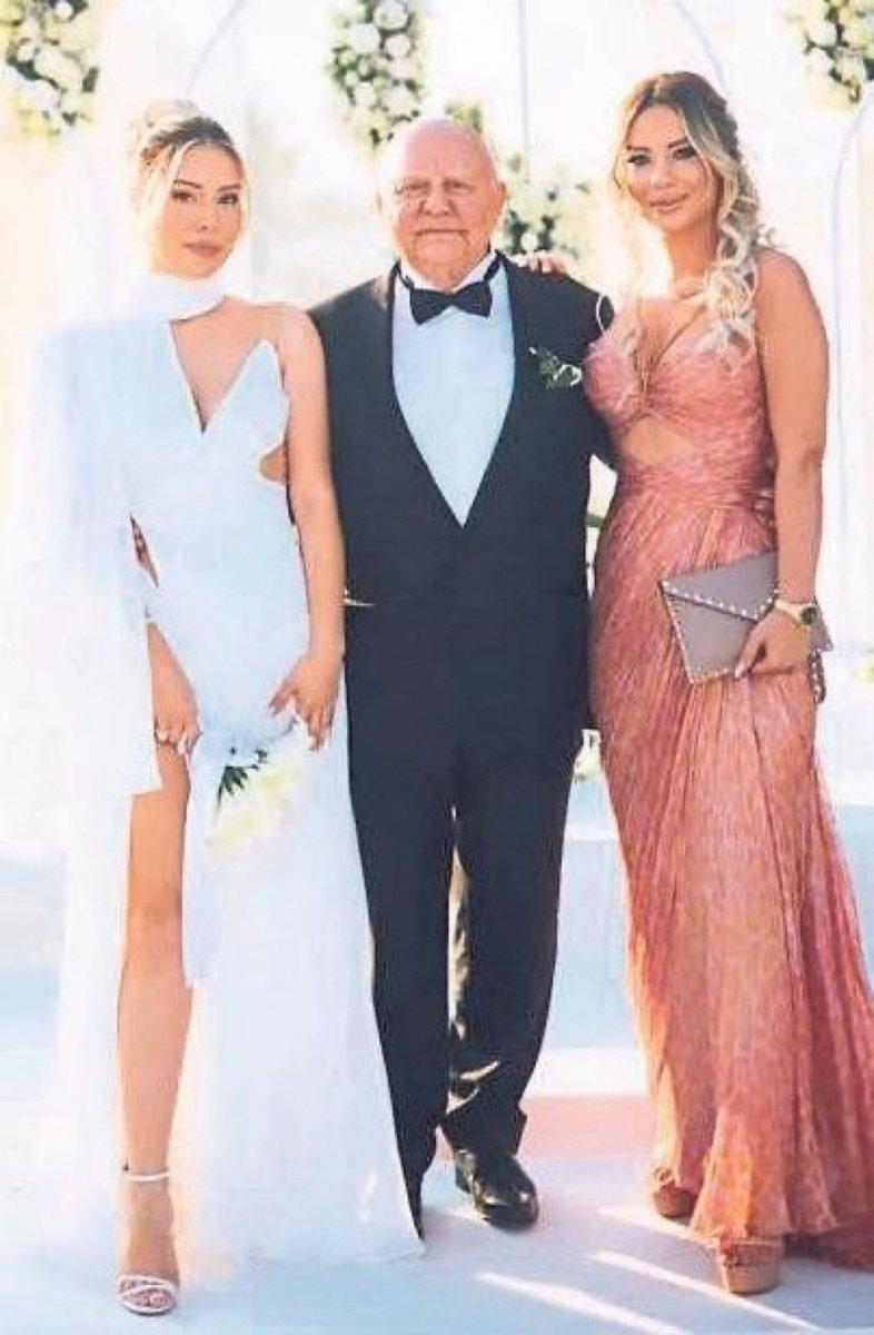 Lucien Arkas kendisinden 42 yaş küçük sevgilisiyle evlendi