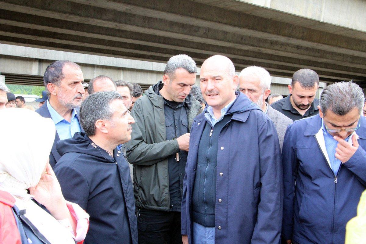 Süleyman Soylu, Düzce'deki sel bölgesine gitti