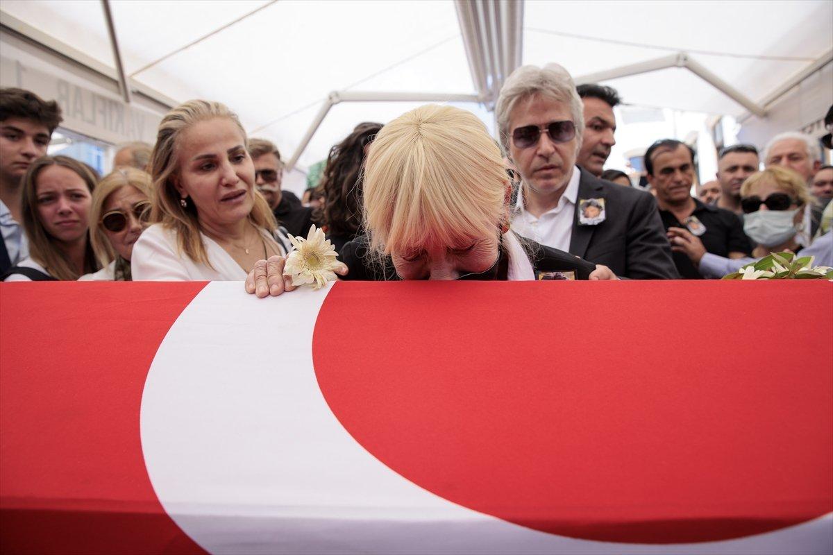 Cüneyt Arkın'a veda