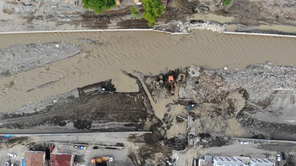 Kastamonu'da yaralar sarılıyor