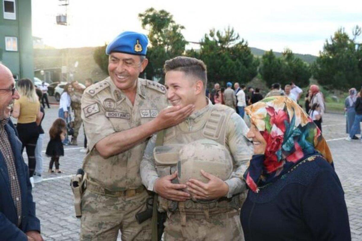 Suriye'deki görevini tamamlayan komandolar ailelerine kavuştu