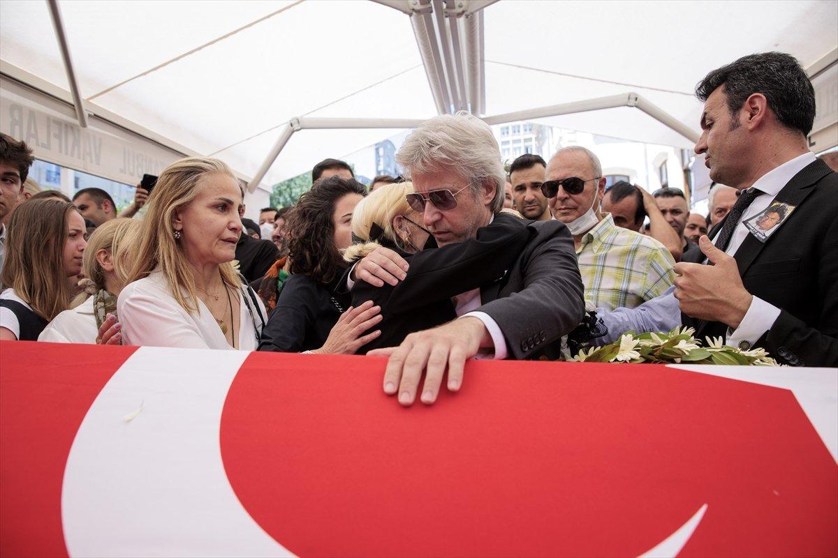 Cüneyt Arkın'a veda