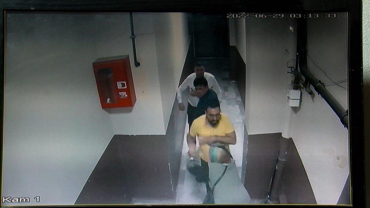 Arnavutköy'de kira anlaşmazlığı: Ev sahibi, kiracılarını darbetti