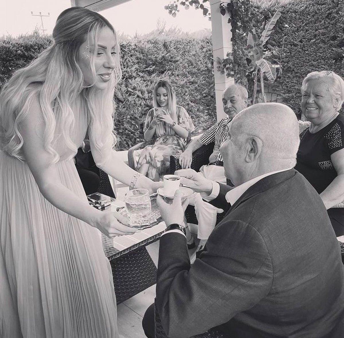 Lucien Arkas kendisinden 42 yaş küçük sevgilisiyle evlendi