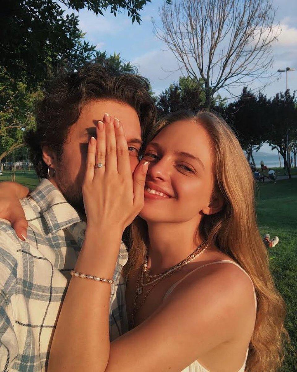 İpek Filiz Yazıcı ve Ufuk Beydemir evleniyor! Böyle duyurdular..