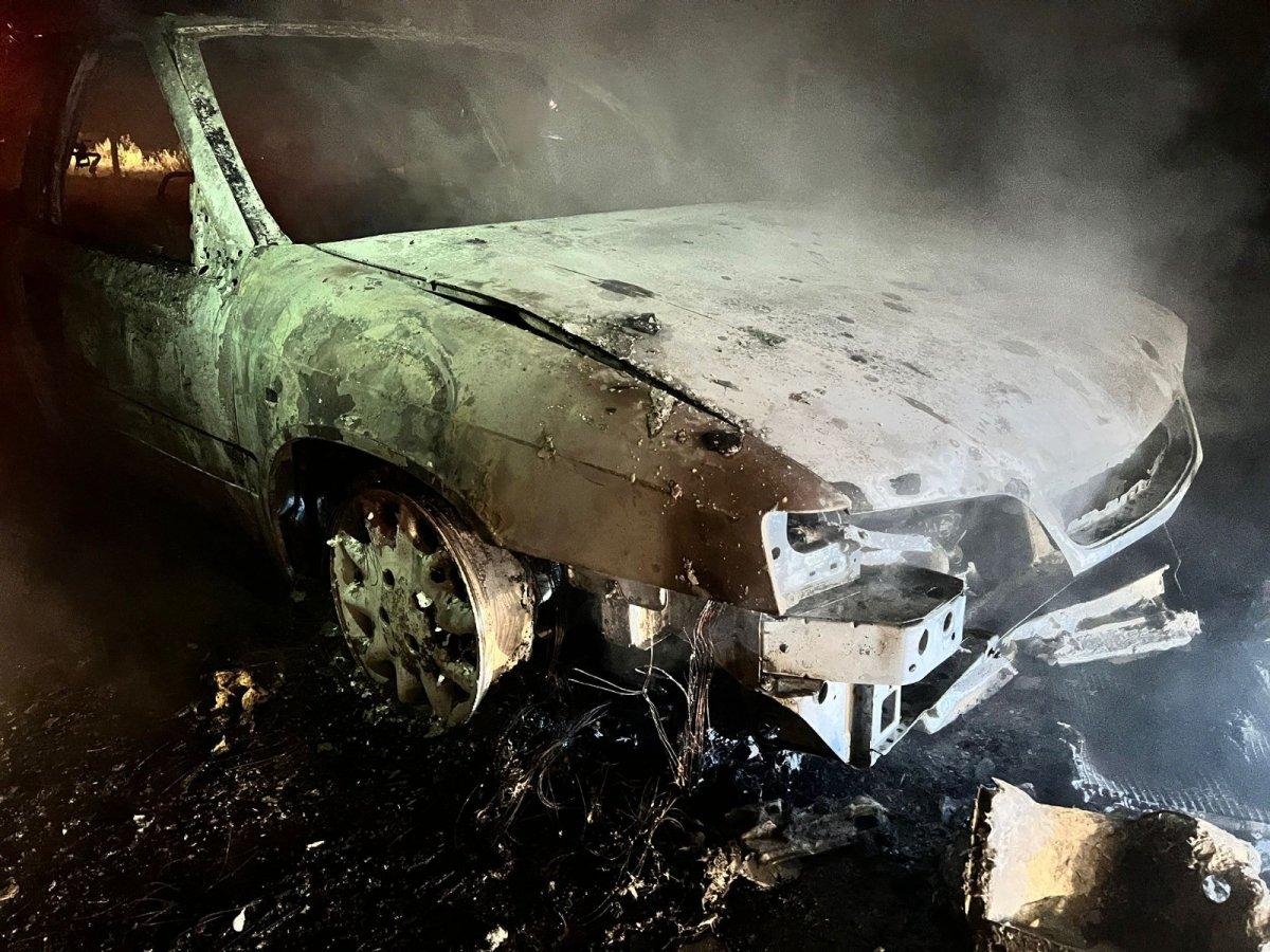 Erzincan'da seyir halindeki araç alev aldı