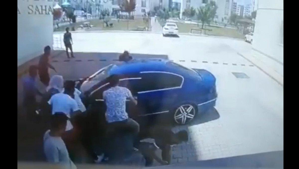 Diyarbakır'da, akraba aileler arasında silahlı satırlı kavga