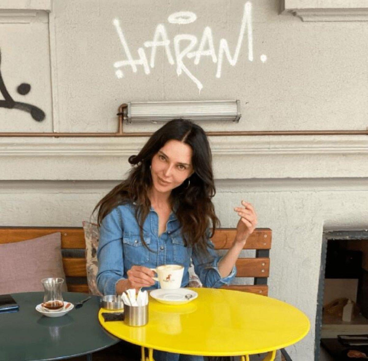 Hande Ataizi yolda kaldı