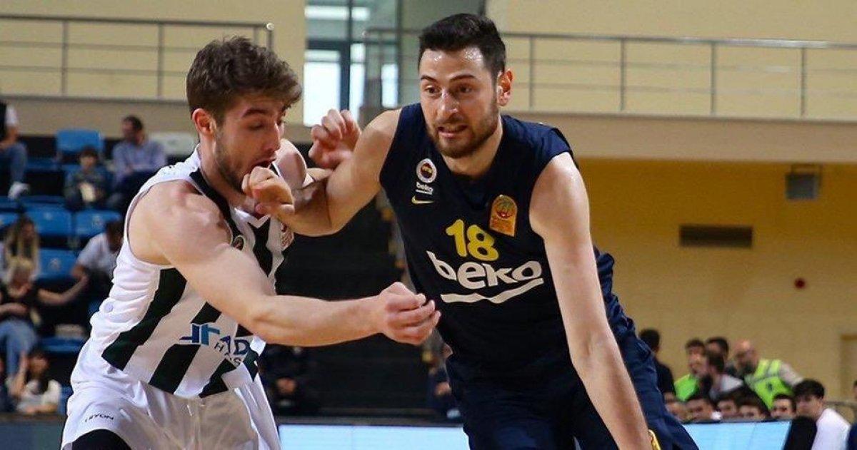 Anadolu Efes'te bir transfer daha