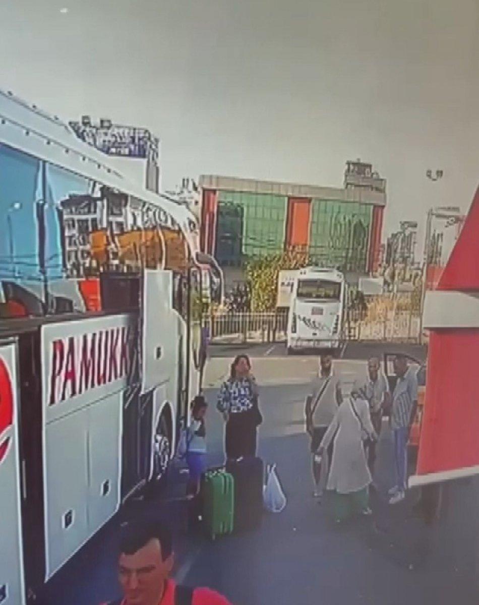 Ümraniye'de taksicilerin üzerine çay döküp kafa attı