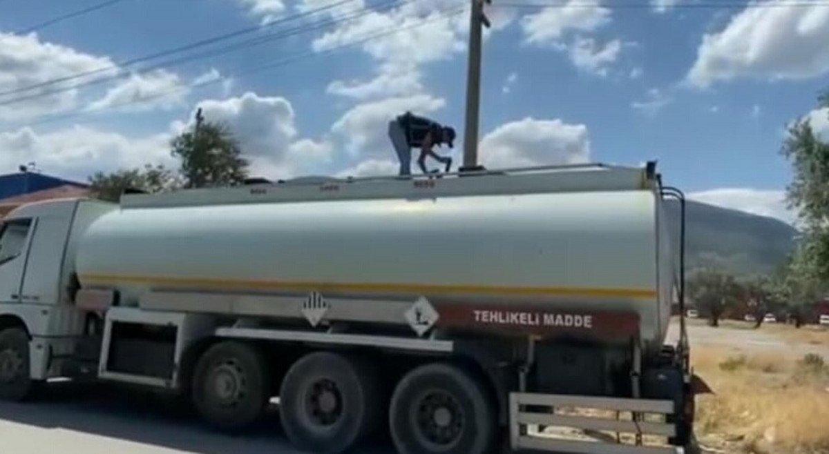 İzmir’de 23,4 ton on numara yağ ele geçirildi