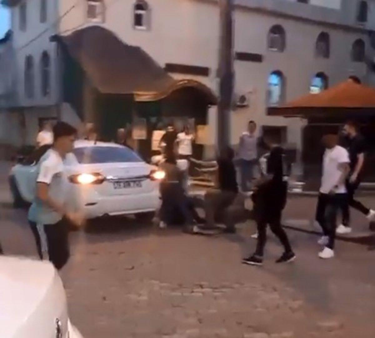 Bursa'da 18 yaşındaki şahıs, 16 yaşındaki genç tarafından bıçaklandı