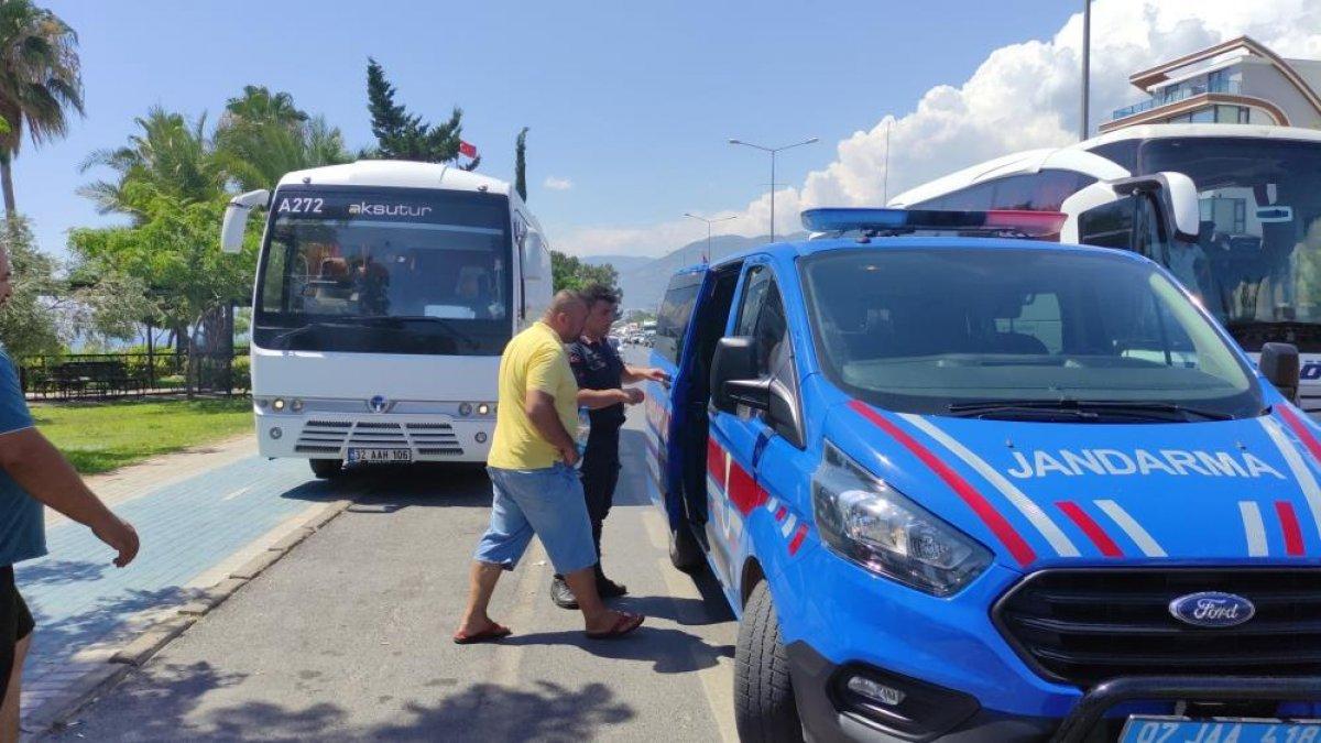 Antalya'da bisikletle yaya geçidinden geçerken aracın çarptığı Alman hayatını kaybetti