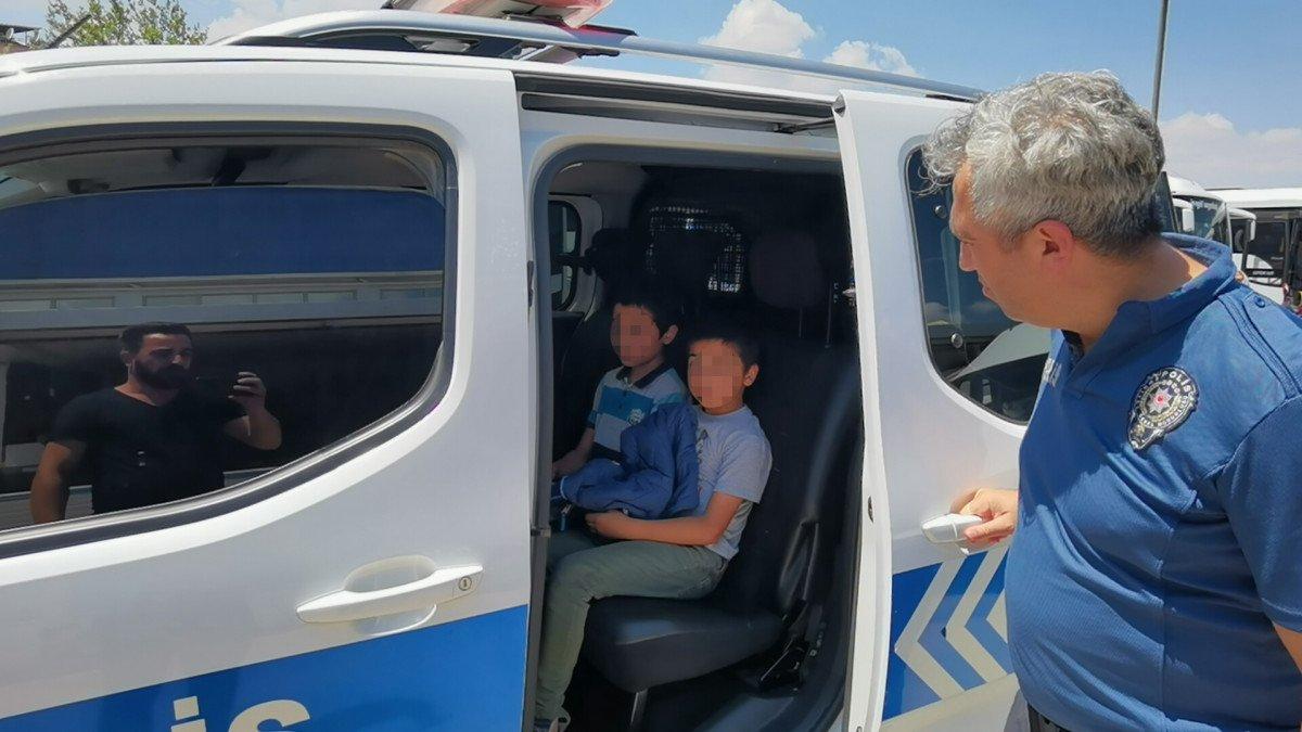 Bursa’da üvey babadan kaçan 2 kardeş, otobüste saklanırken fark edildi