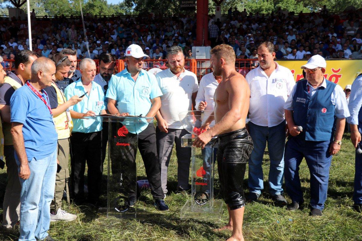 Kırkpınar'da favori başpehlivanlar elendi