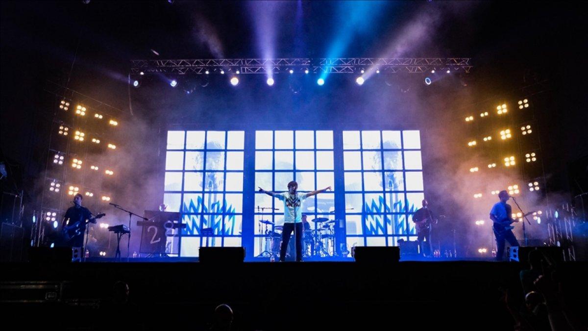 Louis Tomlinson, İstanbul'da dinleyicileriyle buluştu