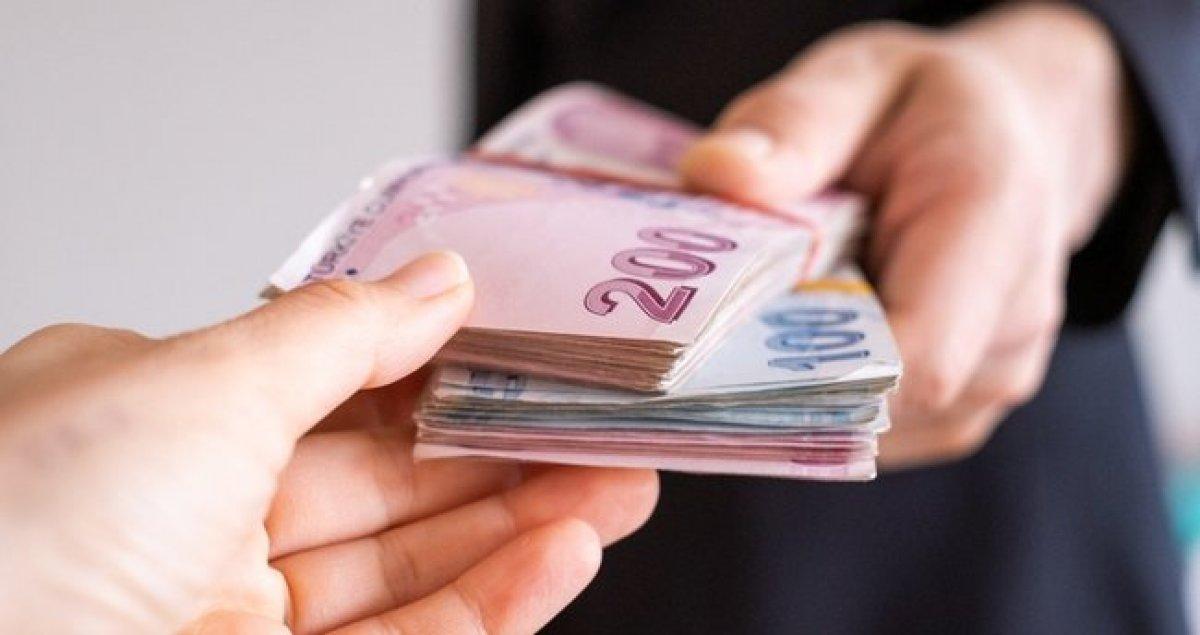 Emekli bayram ikramiyesi ödemeleri bugün başlıyor! Kim ne zaman alabilecek?