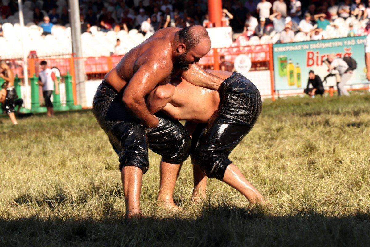 Kırkpınar'da favori başpehlivanlar elendi