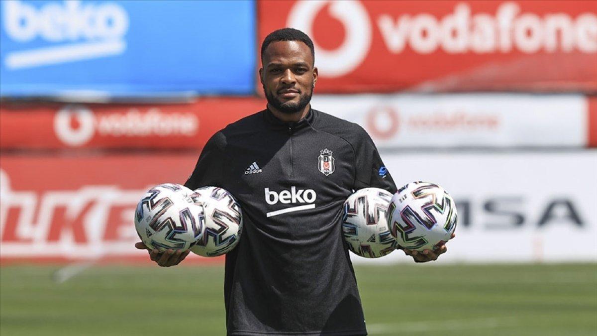 Cyle Larin, Nottingham Forest ile anlaştı