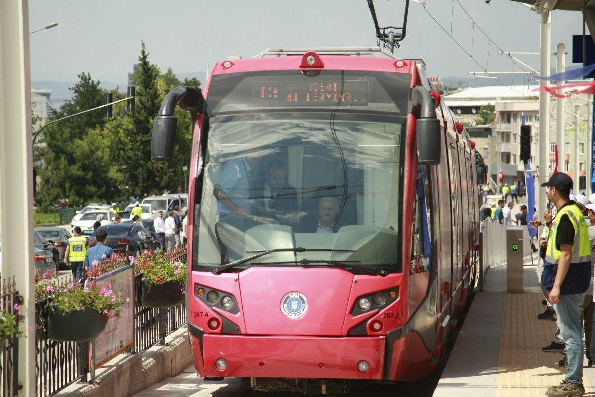 Binali Yıldırım: Bizim işimiz hizmet, gücümüz millettir