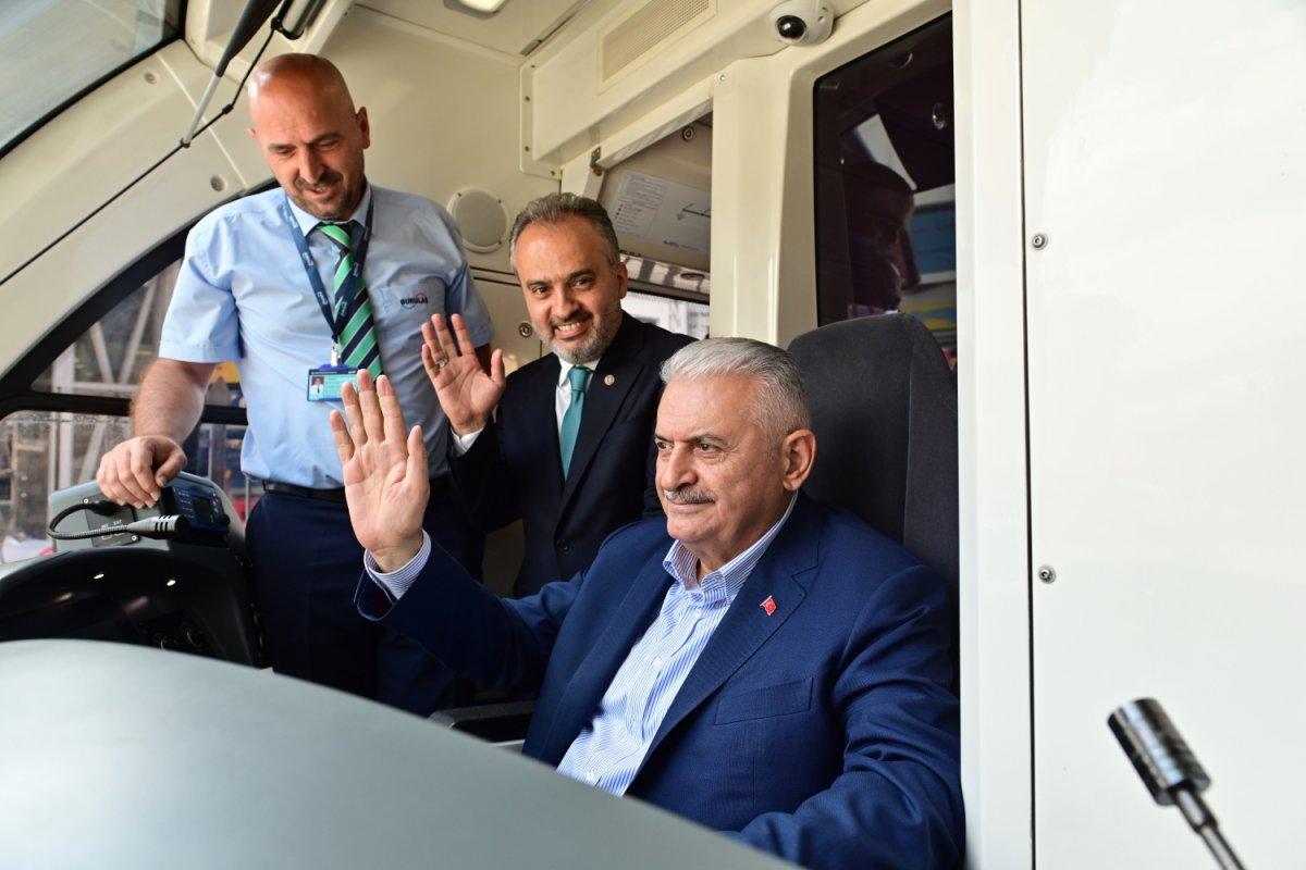 Binali Yıldırım: Bizim işimiz hizmet, gücümüz millettir